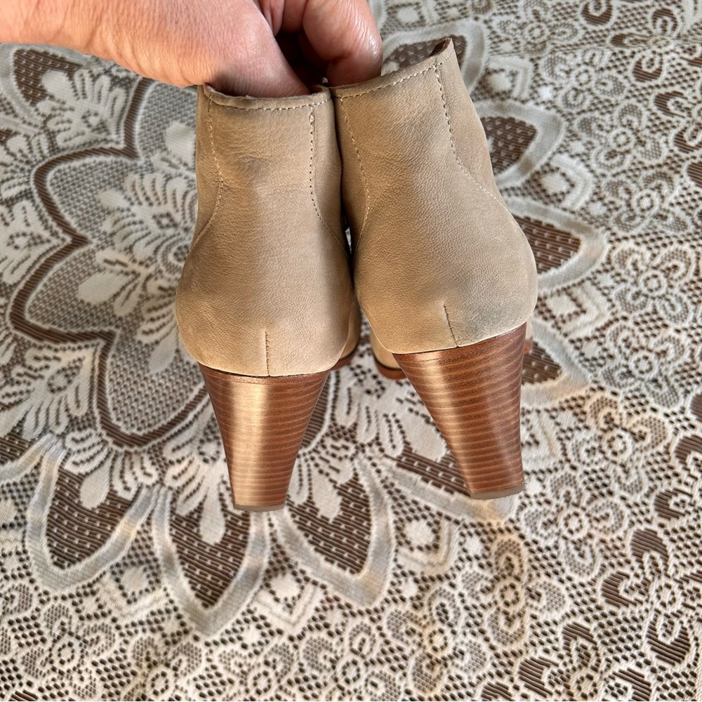 JOIE Leather Diya Heeled Booties - Picture 7 of 7